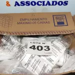 LOTE 403 - 01 LOTE C/ MÁSCARAS DESCARTÁVEL (NO ESTADO, NÃO SABEMOS SE FUNCIONA. LEILÃO NÃO TEM GARANTIA E NEM DEVOLUÇÃO, SUJEITO A POSSÍVEIS AVARIAS VISÍVEIS/OCULTAS E/OU AUSÊNCIA DE COMPONENTES)