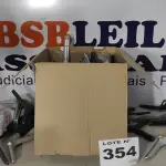 LOTE 354 - 01 LOTE C/ SUPORTES DE TELEVISORES DIVERSOS (NO ESTADO, NÃO SABEMOS SE FUNCIONA. LEILÃO NÃO TEM GARANTIA E NEM DEVOLUÇÃO, SUJEITO A POSSÍVEIS AVARIAS VISÍVEIS/OCULTAS E/OU AUSÊNCIA DE COMPONENTES)