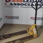 LOTE 014 - 01 - PALETEIRA HIDRÁULICA MANUAL (NO ESTADO, NÃO SABEMOS SE FUNCIONA. LEILÃO NÃO TEM GARANTIA E NEM DEVOLUÇÃO, SUJEITO A POSSÍVEIS AVARIAS VISÍVEIS/OCULTAS E/OU AUSÊNCIA DE COMPONENTES)