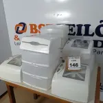 LOTE 146 - 15 DISPENSES DE PAPEL.(NOVO) (NO ESTADO) ATENÇÃO! FAZER A VISITAÇÃO ANTES DE ARREMATAR, NÃO SABEMOS SE FUNCIONA. LEILÃO NÃO TEM GARANTIA E NEM DEVOLUÇÃO, SUJEITO A POSSÍVEIS AVARIAS VISÍVEIS/OCULTAS E/OU AUSÊNCIA DE COMPONENTES.