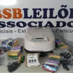 LOTE 033 - 01 APARELHO DE CENTRIFUGA PROFISSIONAL GTSPIN COM AVARIAS. (NO ESTADO) ATENÇÃO! FAZER A VISITAÇÃO ANTES DE ARREMATAR, NÃO SABEMOS SE FUNCIONA. LEILÃO NÃO TEM GARANTIA E NEM DEVOLUÇÃO, SUJEITO A POSSÍVEIS AVARIAS VISÍVEIS/OCULTAS E/OU AUSÊNCIA DE COMPONENTES.