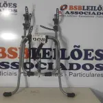 LOTE 008 - 01 - SUPORTE BICICLETA PARA CARRO (NO ESTADO, NÃO SABEMOS SE FUNCIONA. LEILÃO NÃO TEM GARANTIA E NEM DEVOLUÇÃO, SUJEITO A POSSÍVEIS AVARIAS VISÍVEIS/OCULTAS E/OU AUSÊNCIA DE COMPONENTES)