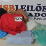 LOTE 245 - 01 LOTE C/ TECIDOS DIVERSOS (NO ESTADO, NÃO SABEMOS SE FUNCIONA. LEILÃO NÃO TEM GARANTIA E NEM DEVOLUÇÃO, SUJEITO A POSSÍVEIS AVARIAS VISÍVEIS/OCULTAS E/OU AUSÊNCIA DE COMPONENTES)