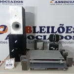 LOTE 079 - 02  HOME THEATHER, SENDO 01 MODELO DAV-DZ20 E 01 HTS- 3410D MARCA PHILIPS, 05 CAIXINHAS SONY, 02 CAIXINHAS CLONE E 4 CAIXAS DIVERSAS. (NO ESTADO) ATENÇÃO! FAZER A VISITAÇÃO ANTES DE ARREMATAR, NÃO SABEMOS SE FUNCIONA. LEILÃO NÃO TEM GARANTIA E NEM DEVOLUÇÃO, SUJEITO A POSSÍVEIS AVARIAS VISÍVEIS/OCULTAS E/OU AUSÊNCIA DE COMPONENTES.