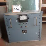 LOTE 064 - 01 REGULADOR DE VOLTAGEM MARCA STABILINE DE 16.6KVA. (NO ESTADO) ATENÇÃO! FAZER A VISITAÇÃO ANTES DE ARREMATAR, NÃO SABEMOS SE FUNCIONA. LEILÃO NÃO TEM GARANTIA E NEM DEVOLUÇÃO, SUJEITO A POSSÍVEIS AVARIAS VISÍVEIS/OCULTAS E/OU AUSÊNCIA DE COMPONENTES.