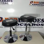 LOTE 324 - 02 – BANQUETAS (NO ESTADO, NÃO SABEMOS SE FUNCIONA. LEILÃO NÃO TEM GARANTIA E NEM DEVOLUÇÃO, SUJEITO A POSSÍVEIS AVARIAS VISÍVEIS/OCULTAS E/OU AUSÊNCIA DE COMPONENTES)