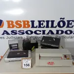 LOTE 156 - 02 SCANNERS MARCA EPSON E HP, 01 LEITORA DE CÓDIGO DE BARRAS, 01 RELÓGIO DE PONTO E 01 PLASTIFICADORA. (NO ESTADO) ATENÇÃO! FAZER A VISITAÇÃO ANTES DE ARREMATAR, NÃO SABEMOS SE FUNCIONA. LEILÃO NÃO TEM GARANTIA E NEM DEVOLUÇÃO, SUJEITO A POSSÍVEIS AVARIAS VISÍVEIS/OCULTAS E/OU AUSÊNCIA DE COMPONENTES.