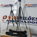 LOTE 058 - 02 TRIPÉS PARA CÂMERAS MARCA TOMATE. (NO ESTADO) ATENÇÃO! FAZER A VISITAÇÃO ANTES DE ARREMATAR, NÃO SABEMOS SE FUNCIONA. LEILÃO NÃO TEM GARANTIA E NEM DEVOLUÇÃO, SUJEITO A POSSÍVEIS AVARIAS VISÍVEIS/OCULTAS E/OU AUSÊNCIA DE COMPONENTES.