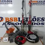 LOTE 138 - 04 ASPIRADORES DE PÓ DIVERSOS. (NO ESTADO) ATENÇÃO! FAZER A VISITAÇÃO ANTES DE ARREMATAR, NÃO SABEMOS SE FUNCIONA. LEILÃO NÃO TEM GARANTIA E NEM DEVOLUÇÃO, SUJEITO A POSSÍVEIS AVARIAS VISÍVEIS/OCULTAS E/OU AUSÊNCIA DE COMPONENTES.