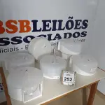 LOTE 252 - 08 DISPENSES DE PAPEL.(NOVO) (NO ESTADO) ATENÇÃO! FAZER A VISITAÇÃO ANTES DE ARREMATAR, NÃO SABEMOS SE FUNCIONA. LEILÃO NÃO TEM GARANTIA E NEM DEVOLUÇÃO, SUJEITO A POSSÍVEIS AVARIAS VISÍVEIS/OCULTAS E/OU AUSÊNCIA DE COMPONENTES.