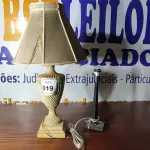 LOTE 019 - 02 ABAJURES (LAMP). (NO ESTADO EM QUE SE ENCONTRA. SUJEITO A AVARIAS OCULTAS/VISÍVEIS.) BF8713M/ AV9805F