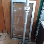 LOTE 246 - 01 CABEÇOTE REFLETOR PARA CADEIRA ODONTOLÓGICA E 02 VIDROS AVULSOS. (NO ESTADO) ATENÇÃO! FAZER A VISITAÇÃO ANTES DE ARREMATAR, NÃO SABEMOS SE FUNCIONA. LEILÃO NÃO TEM GARANTIA E NEM DEVOLUÇÃO, SUJEITO A POSSÍVEIS AVARIAS VISÍVEIS/OCULTAS E/OU AUSÊNCIA DE COMPONENTES.