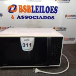 LOTE 011 - 01 MICRO-ONDAS LG 127V (MICROWAVE). (NO ESTADO EM QUE SE ENCONTRA. SUJEITO A AVARIAS OCULTAS/VISÍVEIS.) BF8671F