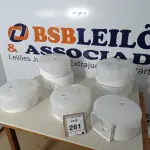 LOTE 261 - 07 DISPENSES DE PAPEL.(NOVO) (NO ESTADO) ATENÇÃO! FAZER A VISITAÇÃO ANTES DE ARREMATAR, NÃO SABEMOS SE FUNCIONA. LEILÃO NÃO TEM GARANTIA E NEM DEVOLUÇÃO, SUJEITO A POSSÍVEIS AVARIAS VISÍVEIS/OCULTAS E/OU AUSÊNCIA DE COMPONENTES.