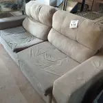 LOTE 175 - 01 SOFÁ CAMA DE 02 LUGARES. (NO ESTADO) ATENÇÃO! FAZER A VISITAÇÃO ANTES DE ARREMATAR, NÃO SABEMOS SE FUNCIONA. LEILÃO NÃO TEM GARANTIA E NEM DEVOLUÇÃO, SUJEITO A POSSÍVEIS AVARIAS VISÍVEIS/OCULTAS E/OU AUSÊNCIA DE COMPONENTES.
