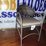 LOTE 044 - 01 CADEIRA JARDIM.  (NO ESTADO EM QUE SE ENCONTRA. SUJEITO A AVARIAS OCULTAS/VISÍVEIS.) AV9938C
