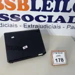 LOTE 178 - 01 NOTEBOOK SEM FONTE MARCA VECTOR.  (NO ESTADO) ATENÇÃO! FAZER A VISITAÇÃO ANTES DE ARREMATAR, NÃO SABEMOS SE FUNCIONA. LEILÃO NÃO TEM GARANTIA E NEM DEVOLUÇÃO, SUJEITO A POSSÍVEIS AVARIAS VISÍVEIS/OCULTAS E/OU AUSÊNCIA DE COMPONENTES.