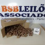 LOTE 297 - 01 LOTE COM VÁRIAS LUVAS ROSCÁVEIS. (NO ESTADO) ATENÇÃO! FAZER A VISITAÇÃO ANTES DE ARREMATAR, NÃO SABEMOS SE FUNCIONA. LEILÃO NÃO TEM GARANTIA E NEM DEVOLUÇÃO, SUJEITO A POSSÍVEIS AVARIAS VISÍVEIS/OCULTAS E/OU AUSÊNCIA DE COMPONENTES.