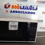 LOTE 030 - 01 MICRO-ONDAS LG 220V. (NO ESTADO EM QUE SE ENCONTRA. SUJEITO A AVARIAS OCULTAS/VISÍVEIS.) BH1501Y