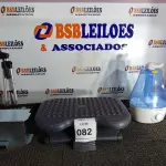 LOTE 082 - 01 APOIO PARA PÉS FONTE, TRIPÉ E 01 UMIDIFICADOR. (NO ESTADO EM QUE SE ENCONTRA. SUJEITO A AVARIAS OCULTAS/VISÍVEIS.)