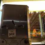 LOTE 302 - 01 CAFETEIRA ELÉTRICA SEMI INDUSTRIAL EM INOX. (NO ESTADO) ATENÇÃO! FAZER A VISITAÇÃO ANTES DE ARREMATAR, NÃO SABEMOS SE FUNCIONA. LEILÃO NÃO TEM GARANTIA E NEM DEVOLUÇÃO, SUJEITO A POSSÍVEIS AVARIAS VISÍVEIS/OCULTAS E/OU AUSÊNCIA DE COMPONENTES.