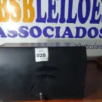 LOTE 028 - 01 ARMÁRIO SUSPENSO. (NO ESTADO EM QUE SE ENCONTRA. SUJEITO A AVARIAS OCULTAS/VISÍVEIS.)