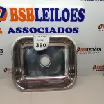 LOTE 380 - 01 CUBA EM AÇO INOX QUADRADO. (NOVO) (NO ESTADO) ATENÇÃO! FAZER A VISITAÇÃO ANTES DE ARREMATAR, NÃO SABEMOS SE FUNCIONA. LEILÃO NÃO TEM GARANTIA E NEM DEVOLUÇÃO, SUJEITO A POSSÍVEIS AVARIAS VISÍVEIS/OCULTAS E/OU AUSÊNCIA DE COMPONENTES.