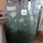 LOTE 173 - 01 LOTE COM VIDROS DIVERSOS. (NO ESTADO) ATENÇÃO! FAZER A VISITAÇÃO ANTES DE ARREMATAR, NÃO SABEMOS SE FUNCIONA. LEILÃO NÃO TEM GARANTIA E NEM DEVOLUÇÃO, SUJEITO A POSSÍVEIS AVARIAS VISÍVEIS/OCULTAS E/OU AUSÊNCIA DE COMPONENTES.