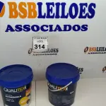 LOTE 314 - 02 GALÕES DE TINTA DE 3,6L AMARELO SOL MARCA QUALITEX. (NOVO) (NO ESTADO) ATENÇÃO! FAZER A VISITAÇÃO ANTES DE ARREMATAR, NÃO SABEMOS SE FUNCIONA. LEILÃO NÃO TEM GARANTIA E NEM DEVOLUÇÃO, SUJEITO A POSSÍVEIS AVARIAS VISÍVEIS/OCULTAS E/OU AUSÊNCIA DE COMPONENTES.