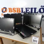 LOTE 201 - 04 ALL IN ONE, SENDO 02 AOC E 02 POSITIVO PARA RETIRADA DE PEÇAS. (NO ESTADO) ATENÇÃO! FAZER A VISITAÇÃO ANTES DE ARREMATAR, NÃO SABEMOS SE FUNCIONA. LEILÃO NÃO TEM GARANTIA E NEM DEVOLUÇÃO, SUJEITO A POSSÍVEIS AVARIAS VISÍVEIS/OCULTAS E/OU AUSÊNCIA DE COMPONENTES.
