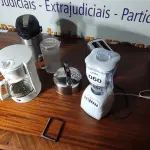 LOTE 060 - 01 LOTE COM LIQUIDIFICADOR, TORRADEIRA, CHALEIRA E CAFETEIRA. (NO ESTADO EM QUE SE ENCONTRA. SUJEITO A AVARIAS OCULTAS/VISÍVEIS.)  