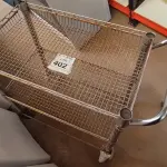 LOTE 402 - 01 CARRINHO PARA TRANSPORTE 03 BANDEJAS. (NO ESTADO) ATENÇÃO! FAZER A VISITAÇÃO ANTES DE ARREMATAR, NÃO SABEMOS SE FUNCIONA. LEILÃO NÃO TEM GARANTIA E NEM DEVOLUÇÃO, SUJEITO A POSSÍVEIS AVARIAS VISÍVEIS/OCULTAS E/OU AUSÊNCIA DE COMPONENTES.