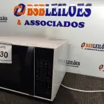 LOTE 030 - 01 MICRO-ONDAS LG 220V. (NO ESTADO EM QUE SE ENCONTRA. SUJEITO A AVARIAS OCULTAS/VISÍVEIS.) BH1501Y