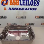 LOTE 380 - 01 CUBA EM AÇO INOX QUADRADO. (NOVO) (NO ESTADO) ATENÇÃO! FAZER A VISITAÇÃO ANTES DE ARREMATAR, NÃO SABEMOS SE FUNCIONA. LEILÃO NÃO TEM GARANTIA E NEM DEVOLUÇÃO, SUJEITO A POSSÍVEIS AVARIAS VISÍVEIS/OCULTAS E/OU AUSÊNCIA DE COMPONENTES.
