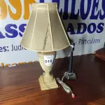LOTE 019 - 02 ABAJURES (LAMP). (NO ESTADO EM QUE SE ENCONTRA. SUJEITO A AVARIAS OCULTAS/VISÍVEIS.) BF8713M/ AV9805F