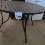 LOTE 080 - 01 MESA DE JARDIM. (NO ESTADO EM QUE SE ENCONTRA. SUJEITO A AVARIAS OCULTAS/VISÍVEIS.)  BH1525E