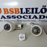 LOTE 227 - 02 CÂMERAS DOME MARCA INTELBRAS. (NO ESTADO) ATENÇÃO! FAZER A VISITAÇÃO ANTES DE ARREMATAR, NÃO SABEMOS SE FUNCIONA. LEILÃO NÃO TEM GARANTIA E NEM DEVOLUÇÃO, SUJEITO A POSSÍVEIS AVARIAS VISÍVEIS/OCULTAS E/OU AUSÊNCIA DE COMPONENTES.