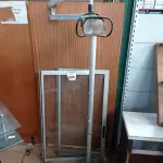 LOTE 246 - 01 CABEÇOTE REFLETOR PARA CADEIRA ODONTOLÓGICA E 02 VIDROS AVULSOS. (NO ESTADO) ATENÇÃO! FAZER A VISITAÇÃO ANTES DE ARREMATAR, NÃO SABEMOS SE FUNCIONA. LEILÃO NÃO TEM GARANTIA E NEM DEVOLUÇÃO, SUJEITO A POSSÍVEIS AVARIAS VISÍVEIS/OCULTAS E/OU AUSÊNCIA DE COMPONENTES.