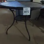 LOTE 072 - 01 MESA DE JARDIM.  (NO ESTADO EM QUE SE ENCONTRA. SUJEITO A AVARIAS OCULTAS/VISÍVEIS.) AV9334C