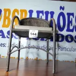 LOTE 044 - 01 CADEIRA JARDIM.  (NO ESTADO EM QUE SE ENCONTRA. SUJEITO A AVARIAS OCULTAS/VISÍVEIS.) AV9938C