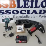 LOTE 183 - 01 COMPRESSOR DE AR A BATERIA AIR PLUS 12V COM CASE SEM FONTE E 01 PARAFUSADEIRA COM CARREGADOR 12V WESCO COM FONTE. (NO ESTADO) ATENÇÃO! FAZER A VISITAÇÃO ANTES DE ARREMATAR, NÃO SABEMOS SE FUNCIONA. LEILÃO NÃO TEM GARANTIA E NEM DEVOLUÇÃO, SUJEITO A POSSÍVEIS AVARIAS VISÍVEIS/OCULTAS E/OU AUSÊNCIA DE COMPONENTES.