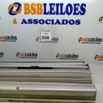 LOTE 308 - 04 PAINÉIS DE PROPAGANDA EM ALUMÍNIO. (NO ESTADO) ATENÇÃO! FAZER A VISITAÇÃO ANTES DE ARREMATAR, NÃO SABEMOS SE FUNCIONA. LEILÃO NÃO TEM GARANTIA E NEM DEVOLUÇÃO, SUJEITO A POSSÍVEIS AVARIAS VISÍVEIS/OCULTAS E/OU AUSÊNCIA DE COMPONENTES.