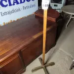 LOTE 069 - 01 CABIDEIRO EM MADEIRA. (NO ESTADO EM QUE SE ENCONTRA. SUJEITO A AVARIAS OCULTAS/VISÍVEIS.)