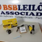 LOTE 184 - 01 ESMERILHADEIRA ANGULAR BOM-9546 BOMVINK 220V 710W. (NOVO) (NO ESTADO) ATENÇÃO! FAZER A VISITAÇÃO ANTES DE ARREMATAR, NÃO SABEMOS SE FUNCIONA. LEILÃO NÃO TEM GARANTIA E NEM DEVOLUÇÃO, SUJEITO A POSSÍVEIS AVARIAS VISÍVEIS/OCULTAS E/OU AUSÊNCIA DE COMPONENTES.