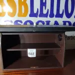 LOTE 022 - 01 ARMÁRIO SUSPENSO. (NO ESTADO EM QUE SE ENCONTRA. SUJEITO A AVARIAS OCULTAS/VISÍVEIS.)