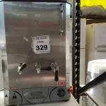 LOTE 329 - 01 CAFETEIRA ELÉTRICA SEMI INDUSTRIAL EM INOX. (NO ESTADO) ATENÇÃO! FAZER A VISITAÇÃO ANTES DE ARREMATAR, NÃO SABEMOS SE FUNCIONA. LEILÃO NÃO TEM GARANTIA E NEM DEVOLUÇÃO, SUJEITO A POSSÍVEIS AVARIAS VISÍVEIS/OCULTAS E/OU AUSÊNCIA DE COMPONENTES.