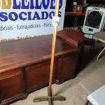 LOTE 069 - 01 CABIDEIRO EM MADEIRA. (NO ESTADO EM QUE SE ENCONTRA. SUJEITO A AVARIAS OCULTAS/VISÍVEIS.)