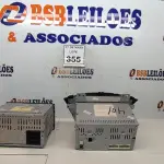 LOTE 355 - 02 APARELHOS DE SOM AUTOMOTIVOS. (NO ESTADO) ATENÇÃO! FAZER A VISITAÇÃO ANTES DE ARREMATAR, NÃO SABEMOS SE FUNCIONA. LEILÃO NÃO TEM GARANTIA E NEM DEVOLUÇÃO, SUJEITO A POSSÍVEIS AVARIAS VISÍVEIS/OCULTAS E/OU AUSÊNCIA DE COMPONENTES.