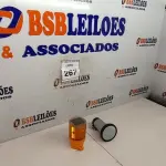 LOTE 267 - 01 MEGAFONE PEQUENO CINZA E 01 SINALIZADOR PARA CONE. (NO ESTADO EM QUE SE ENCONTRA. SUJEITO A AVARIAS OCULTAS/VISÍVEIS.)