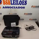 LOTE 303 - 01 EPSON PROJECTOR COM BOLSA E CONTROLE. (NO ESTADO EM QUE SE ENCONTRA. SUJEITO A AVARIAS OCULTAS/VISÍVEIS.) AV9448J